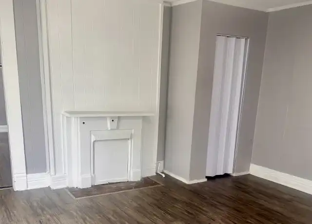 Property at 210 N 25th St, Louisville, KY, 40212, 3 beds, 1 bath, [object Object]