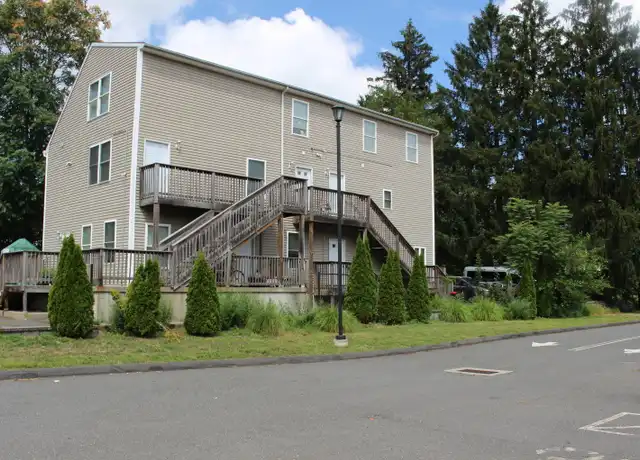 Property at 142 Park St Unit 2, Bristol, CT, 06010, 3 beds, 1.5 baths, [object Object]