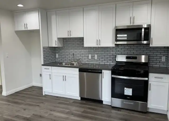 Property at 2806 W Bennett St, Compton, CA, 90220, 3 beds, 2 baths, [object Object]