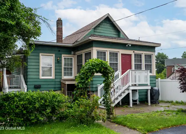 Property at 67 Ballston Ave, Saratoga Springs, NY, 12866, 1 bed, 1 bath, [object Object]
