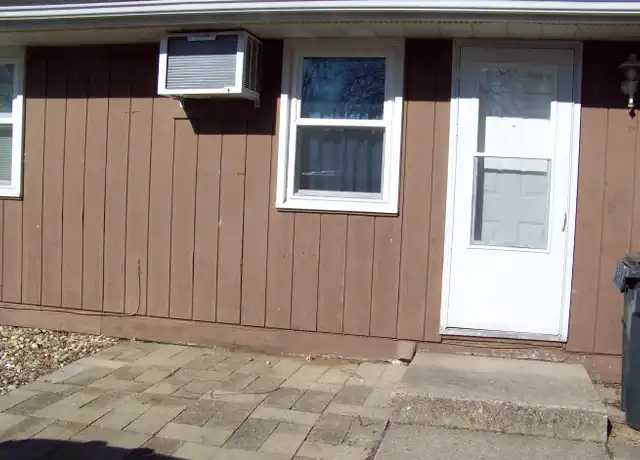 Property at 208 N Parkway Dr Unit B, Pekin, IL, 61554, 2 beds, 1 bath, [object Object]