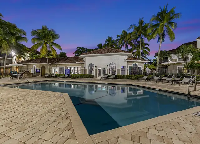 Photo of 812 S Park Rd, Hollywood, FL 33021