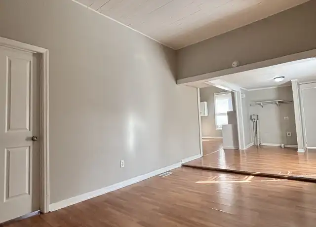 Property at 402 N Poplar St, Gastonia, NC, 28054, 2 beds, 2 baths, [object Object]