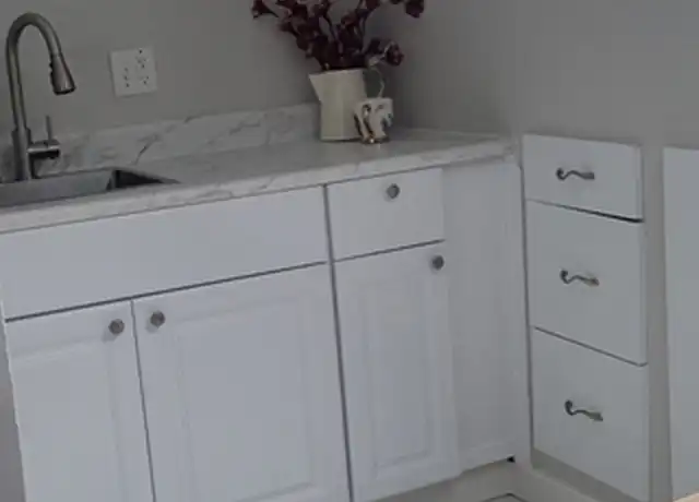 Property at 15 Fairview Ave Unit 2, Watertown, MA, 02472, 1 bed, 1 bath, [object Object]