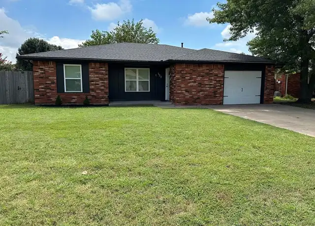 Property at 322 W Maple Branch Way, Mustang, OK, 73064, 3 beds, 2 baths, [object Object]