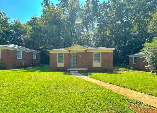 Property at 2605 Remington St, Charlotte, NC, 28216, 2 beds, 1 bath, [object Object]