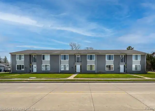 Property at 328 E Elmwood Ave, Clawson, MI, 48017, 1 bed, 1 bath, [object Object]