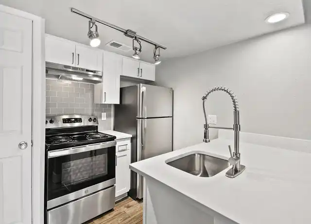 Property at Waterford @ Bellmar - 7879 Riverfall Dr, Dallas, TX, 75230, 1-2 bed, 1-2 bath, [object Object]