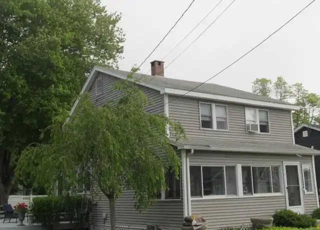 Property at 49 Indianola Rd, Niantic, CT, 06357, 3 beds, 1.5 baths, [object Object]