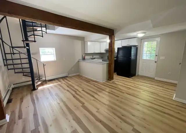 Property at 24 S John St Unit Rear, Pittsfield, MA, 01201, 1 bed, 1 bath, [object Object]
