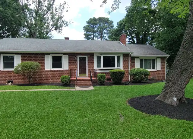 Property at 907 Ridgecliff Dr, Richmond, VA, 23224, 3 beds, 1 bath, [object Object]