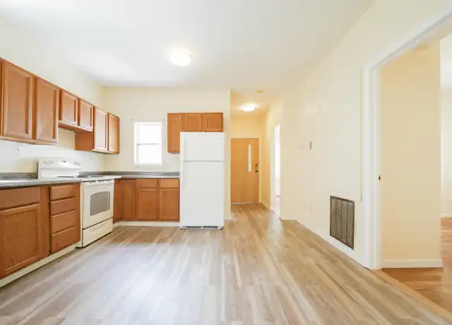Property at 24 Burr Ave Unit 1, Middletown, CT, 06457, 2 beds, 1 bath, [object Object]