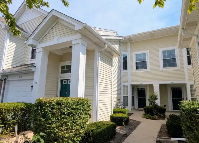 Property at 937 Huntington Dr Unit 1, Elk Grove Village, IL, 60007, 2 beds, 2 baths, [object Object]