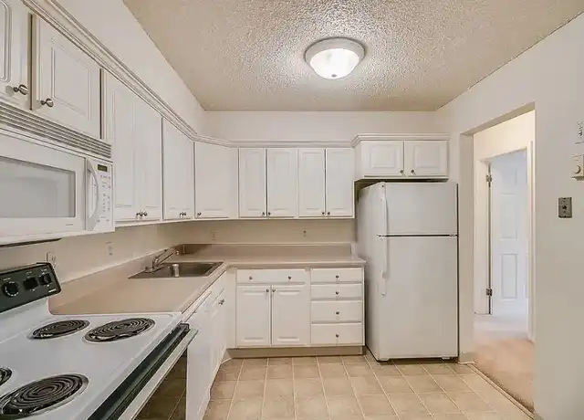 Property at Hull Flats - 1424 Haslett Rd, East Lansing, MI, 48823, 2 beds, 1 bath, [object Object]