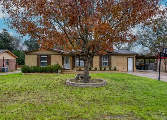 Property at 3105 Club Lake Dr, Tyler, TX, 75702, 3 beds, 2 baths, [object Object]
