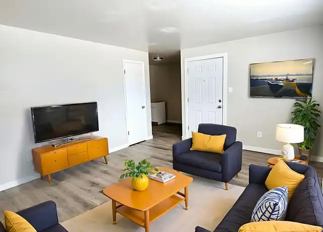 Property at 215 W Ramona Ave, Colorado Springs, CO, 80905, 2 beds, 1 bath, [object Object]