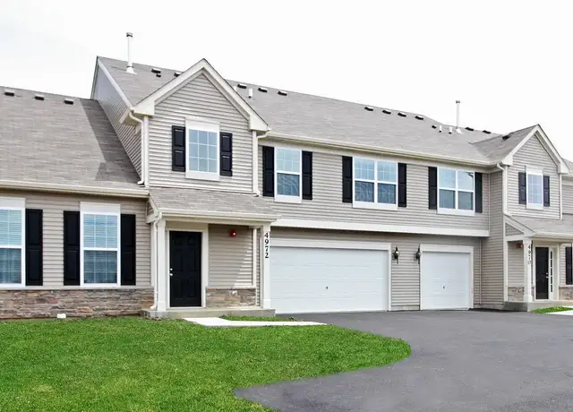 Photo of 4962 Bennett St, Matteson, IL 60443