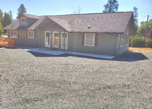 Property at 15 SW Western Ave Unit Main House, Grants Pass, OR, 97526, 3 beds, 2 baths, [object Object]