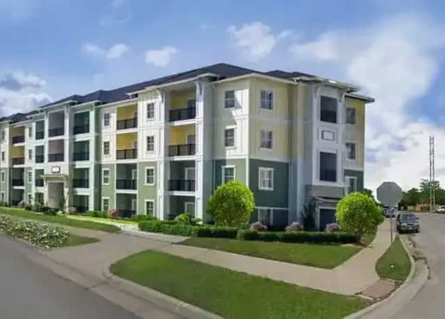 Property at Bluffview Apartments - 9501 El Centro Dr, Dallas, TX, 75220, 1-2 bed, 1-2 bath, [object Object]