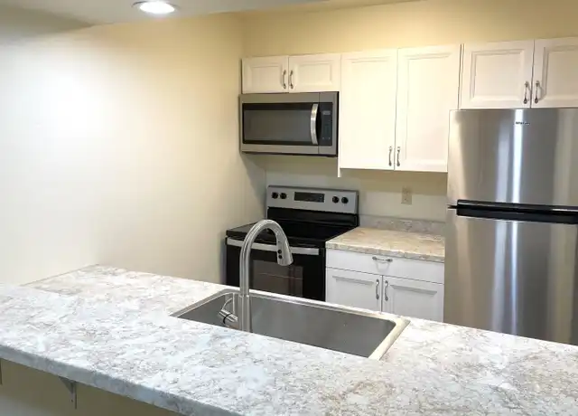 Property at 2411 Tawhee Dr Unit 104, Fitchburg, WI, 53711, 1 bed, 1 bath, [object Object]