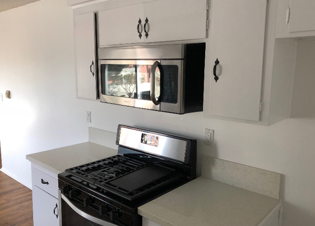 Photo of 700 E Holly Ave Unit 4, El Segundo, CA 90245