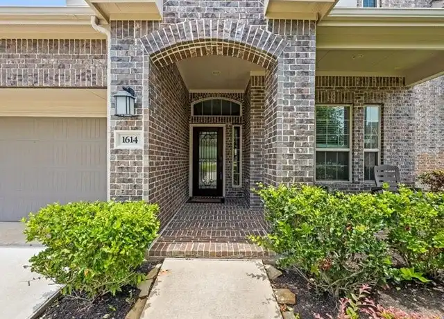 Property at 1614 Mahan Dr, Richmond, TX, 77406, 4 beds, 3.5 baths, [object Object]
