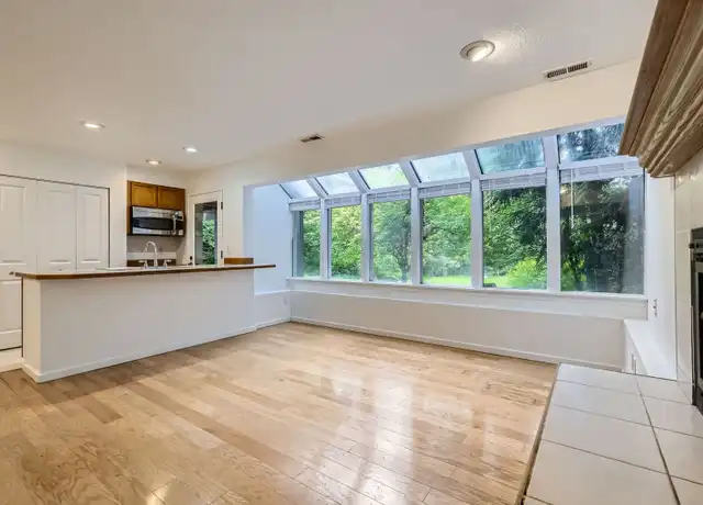 Property at 26050 SE 18th Pl, Sammamish, WA, 98075, 4 beds, 3 baths, [object Object]