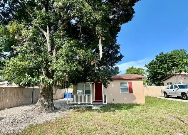 Property at 820 NW 4th Ave, Fort Lauderdale, FL, 33311, 2 beds, 1 bath, [object Object]