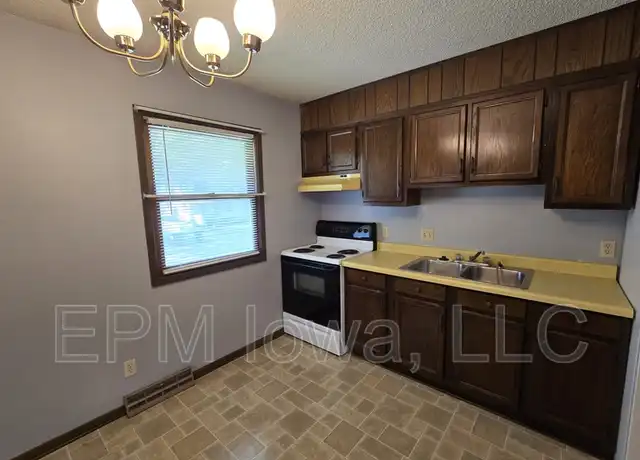 Property at 1838 W 3rd St Unit A, Waterloo, IA, 50701, 2 beds, 1 bath, [object Object]