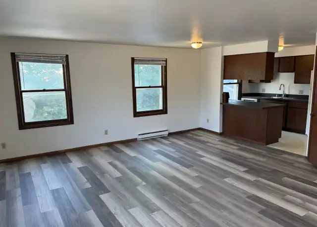 Property at 122 Washington Ave Unit 4, Neenah, WI, 54956, 1 bed, 1 bath, [object Object]