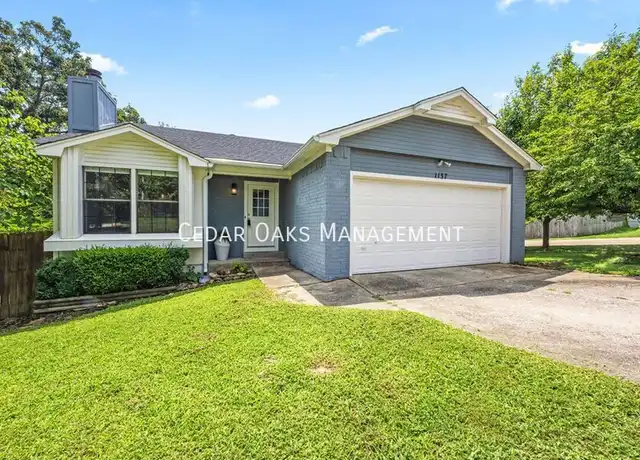 Property at 1137 E Township St, Fayetteville, AR, 72703, 3 beds, 2 baths, [object Object]