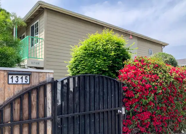 Property at 1315 N Hobart Blvd #5, Los Angeles, CA, 90027, 2 beds, 2 baths, [object Object]