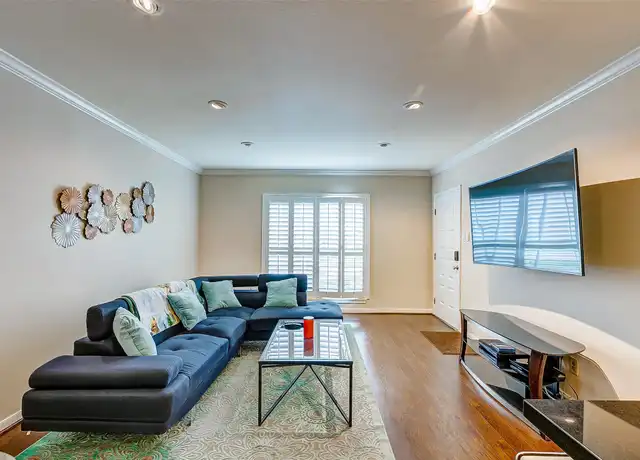 Property at 1800 Stoney Brook Dr #102, Houston, TX, 77063, 2 beds, 2 baths, [object Object]
