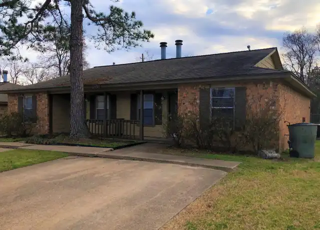 Property at 2430 Pecan Ridge Dr Unit B, Bryan, TX, 77802, 2 beds, 1.5 baths, [object Object]