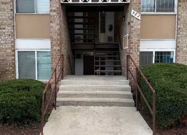 Property at 582 Wilson Bridge Dr Unit C1, Oxon Hill, MD, 20745, 2 beds, 1 bath, [object Object]