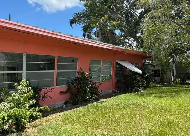 Property at 1001 52nd Ave W, Bradenton, FL, 34207, 2 beds, 2 baths, [object Object]
