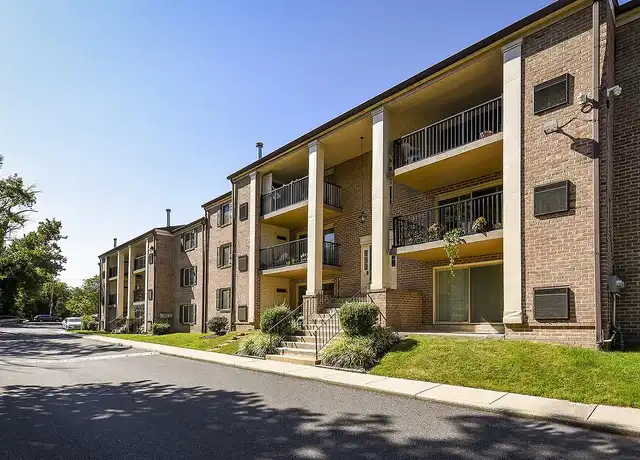 Property at Hillcrest Apartments - 785 W Providence Rd, Lansdowne, PA, 19050, 1 bed, 1 bath, [object Object]