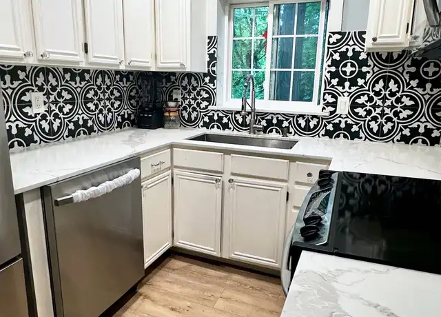 Property at 2540 118th Ave SE Unit 1-201, Bellevue, WA, 98005, 2 beds, 2 baths, [object Object]