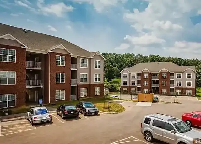 Property at Westmont Apartments - 3420 Chaparral Dr, Roanoke, VA, 24018, 2 beds, 2 baths, [object Object]