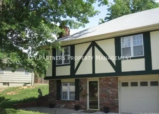 Property at 7175 NW Chapel Woods Cir, Kansas City, MO, 64152, 3 beds, 2 baths, [object Object]