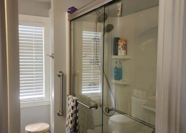 Photo of 40 Rockport Rd, Gloucester, MA 01930
