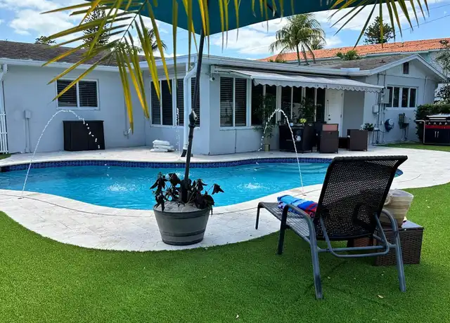 Property at 801 SE 14th St, Deerfield Beach, FL, 33441, 3 beds, 2 baths, [object Object]