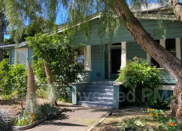 Property at 325 Plaza St, Healdsburg, CA, 95448, 2 beds, 1 bath, [object Object]
