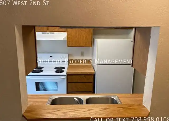 Property at 807 W 2nd St, Meridian, ID, 83642, 2 beds, 1 bath, [object Object]