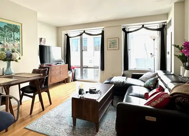 Property at 80 Broad St #1006, Boston, MA, 02110, 1 bed, 1 bath, [object Object]