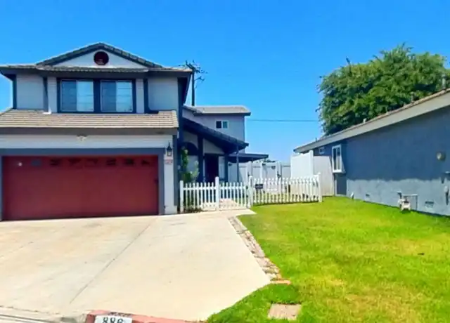 Property at 886 S Tamarisk Ave, Rialto, CA, 92376, 4 beds, 2.5 baths, [object Object]