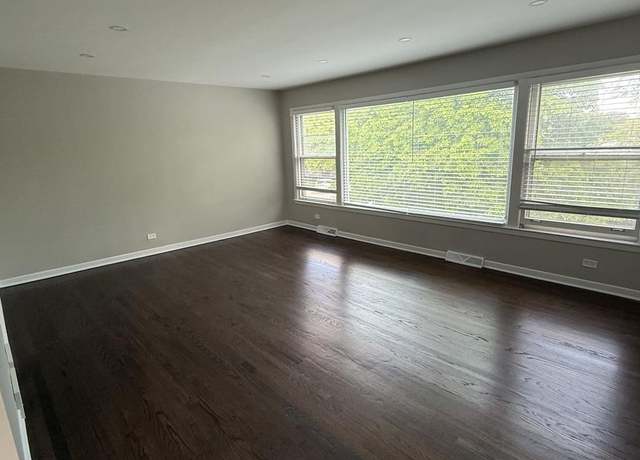 Photo of 6752 E Prairie Rd Unit 2, Lincolnwood, IL 60712
