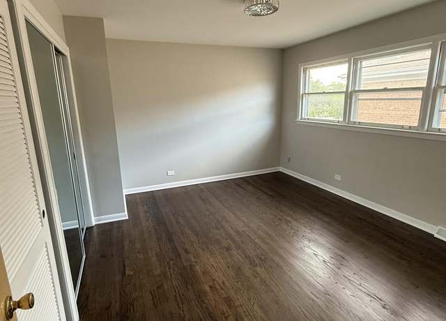 Photo of 6752 E Prairie Rd Unit 2, Lincolnwood, IL 60712