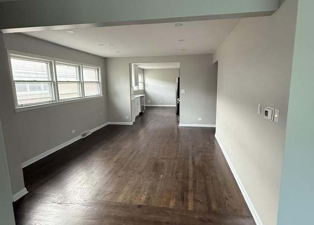 Photo of 6752 E Prairie Rd Unit 2, Lincolnwood, IL 60712