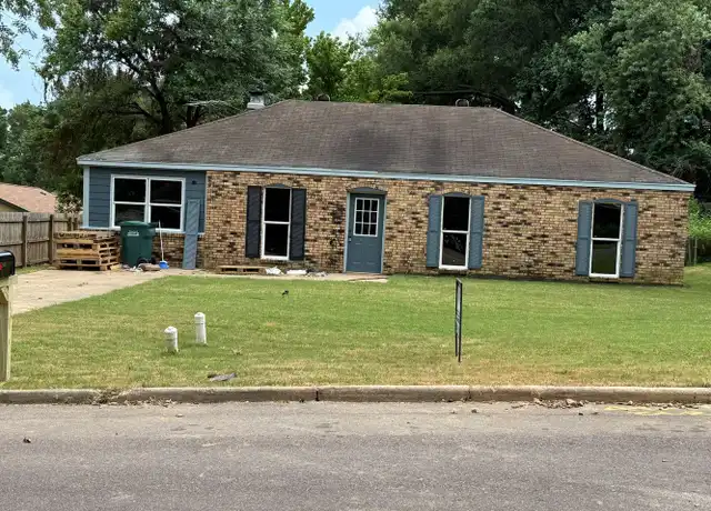 Property at 901 Hackberry Dr, Southaven, MS, 38671, 3 beds, 2 baths, [object Object]